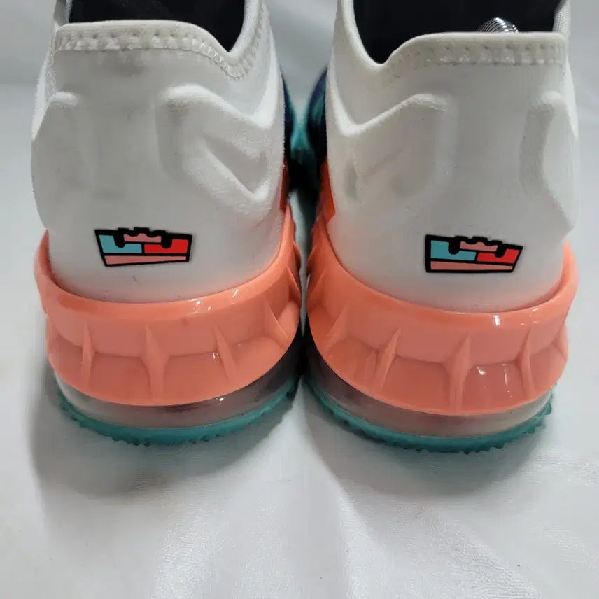 [BUNJANG] Nike Space Jam LeBron 18 Summit White (240) Women&