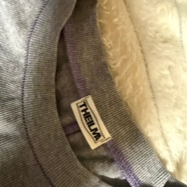 [SOLD OUT] THEILMA 그레이,블랙 티셔츠 S 일괄