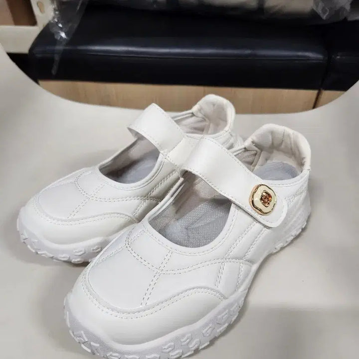 [BUNJANG] Comfortable Velcro Mary Jane Shoes / 완전편한 데일리슈즈! 벨크로 메리제인 컴포트 쿠션단화 블랙&amp;아이보리