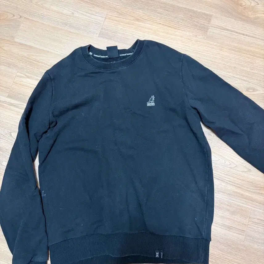 [BUNJANG] Kangol Crewneck Sweatshirt (Black, Size M) / 캉골 맨투맨 M