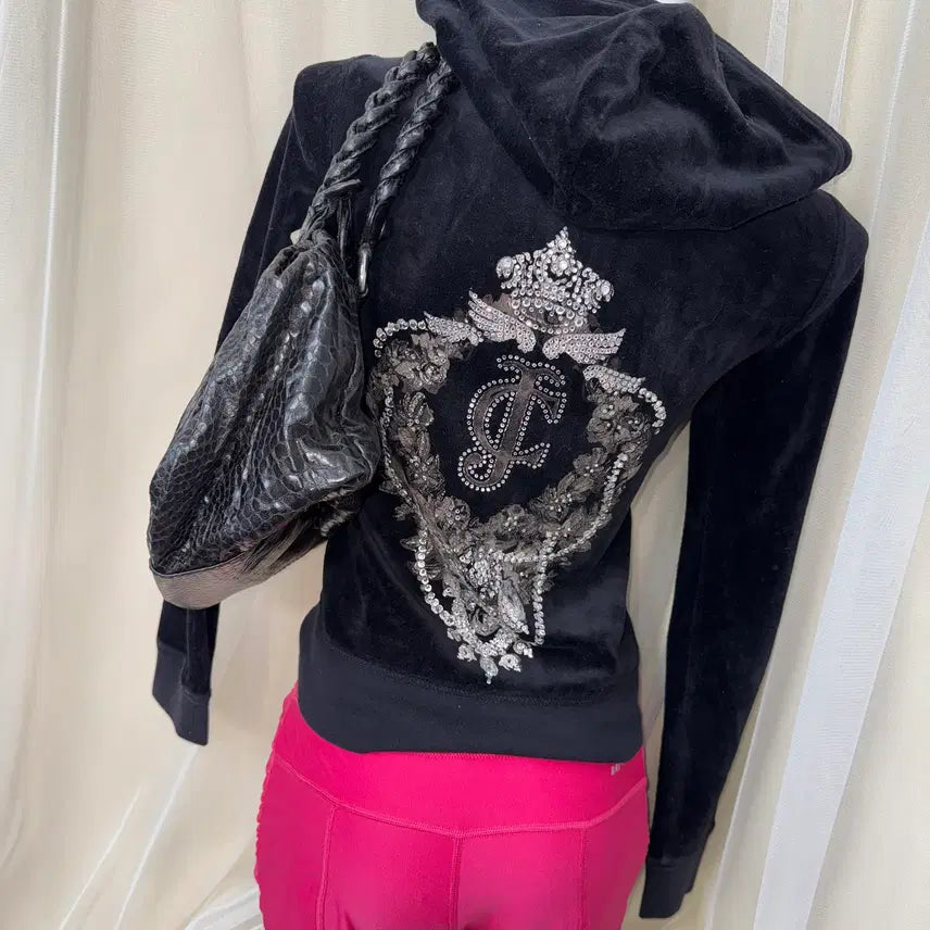 [BUNJANG] S Juicy Couture 벨벳 후드집업 블랙 / S Juicy Couture 벨벳 후드집업 블랙