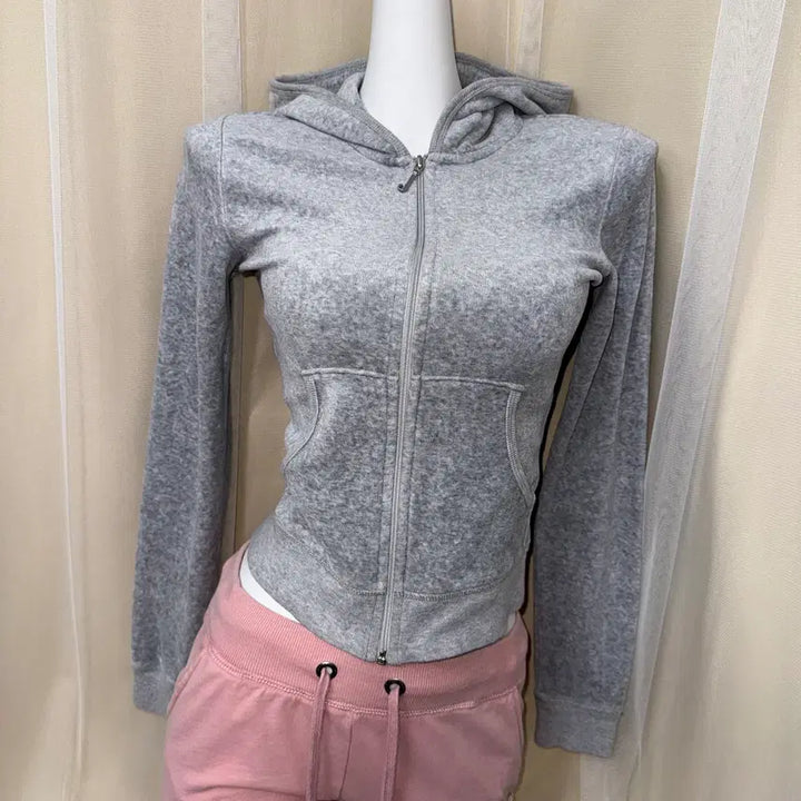 [BUNJANG] Juicy Couture Velvet Hoodie Zip-up Light Gray / S Juicy Couture 벨벳 후드집업 라이트 그레이
