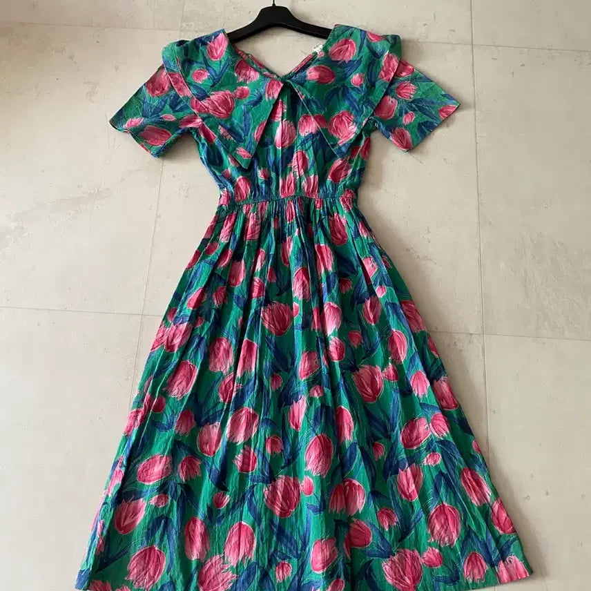 [SOLD OUT] 55 면 한여름 튤립 여성스런 원피스 상태완전굿 넘 예뽀요