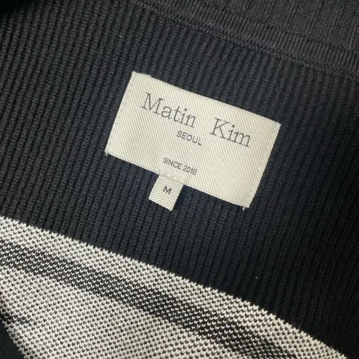 [SOLD OUT] 새상품급 마뗑킴 니트 집업 M