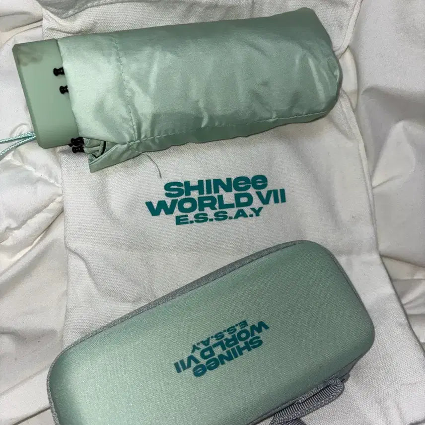 [SOLD OUT] 샤이니 콘서트 사첵 기프트 우양산 세트