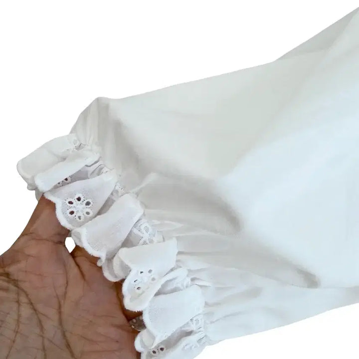 [BUNJANG] Ivory Lace Cotton Blouse / 교신안함)아이보리 레이스 코튼 블라우스