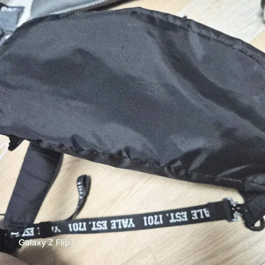 [BUNJANG] Yale Shoulder Bag / YALE 예일 어깨색가방(남.여공용)