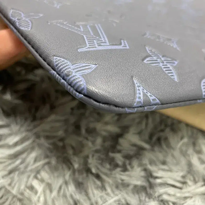 [BUNJANG] Louis Vuitton Discovery Pochette Tougo Monogram Clutch Bag / [새상품급/풀구성] 루이비통 디스커버리 쉐도우 투고 클러치 백