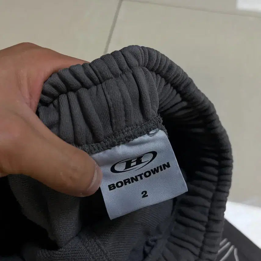 [BUNJANG] Born to Win Charcoal Bermuda Shorts / 본투윈 차콜 버뮤다 2사이즈