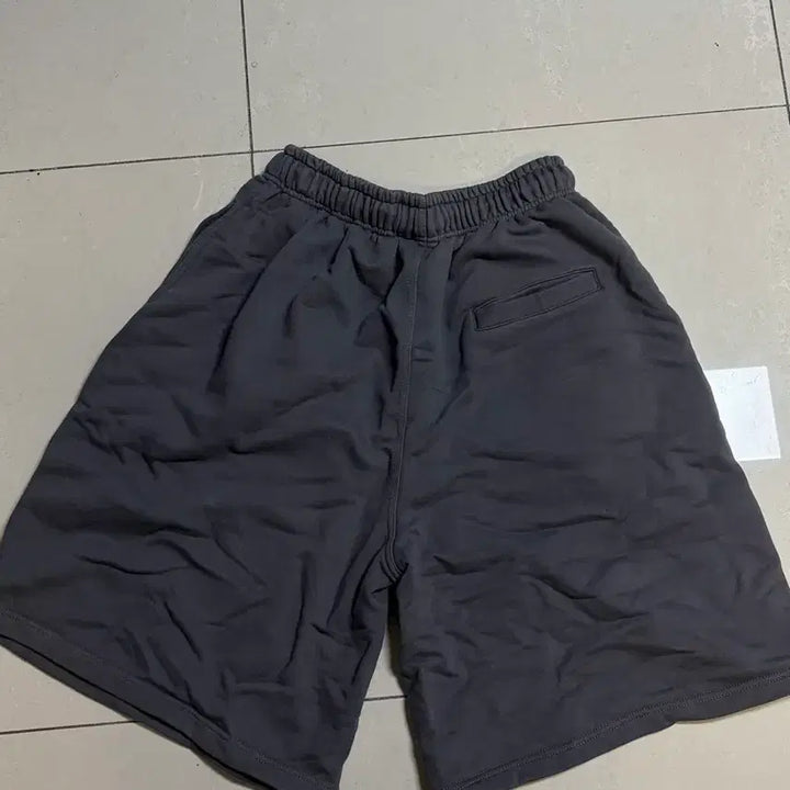 [BUNJANG] Born to Win Charcoal Bermuda Shorts / 본투윈 차콜 버뮤다 2사이즈