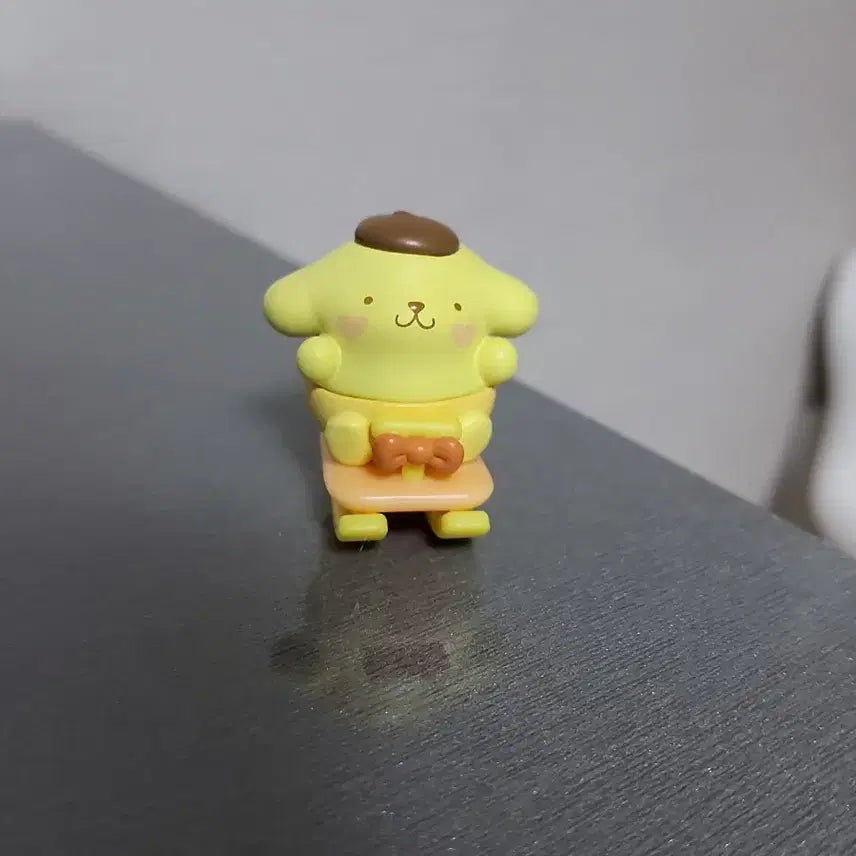 [BUNJANG] Sanrio Pompompurin Sled Swing Figure / (5월까지 할인)산리오 폼폼푸린 썰매 스윙 피규어