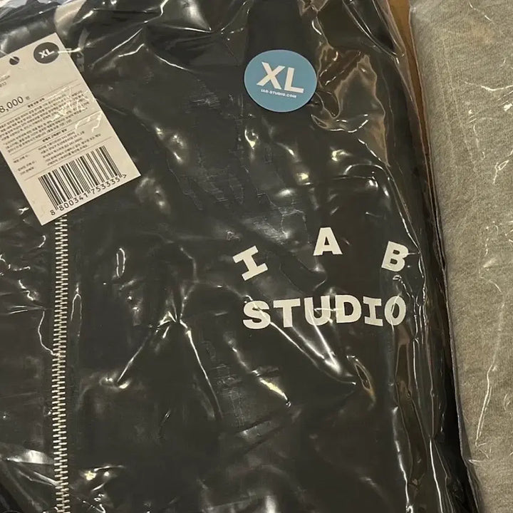 [BUNJANG] IAB Studio Hooded Zip-up Black XL / 아이앱 스튜디오 후드집업 블랙 26SS XL 직거래시 네고가능