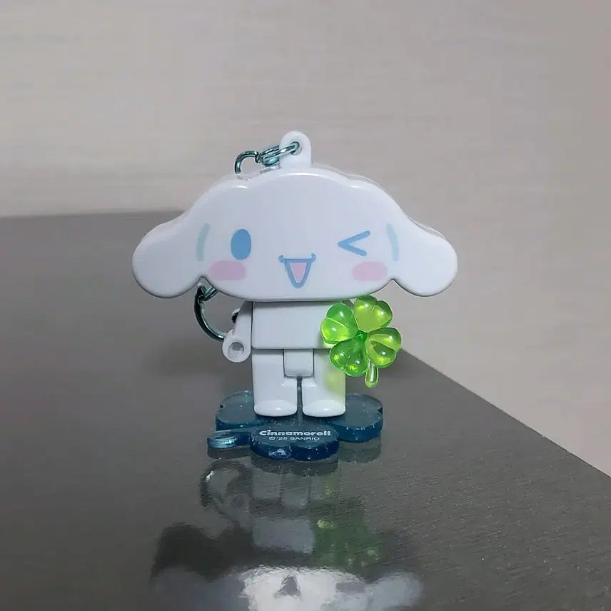 [BUNJANG] Cinnamoroll Four-Leaf Clover Lucky Brick Keychain / (5월까지 할인)시나모롤 네잎클로버 럭키브릭 키링