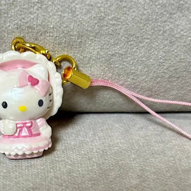[BUNJANG] Sanrio Hello Kitty Lovely Frill Random Keyring / 산리오 헬로키티 러블리 프릴 랜덤 키링 로리타 핑크