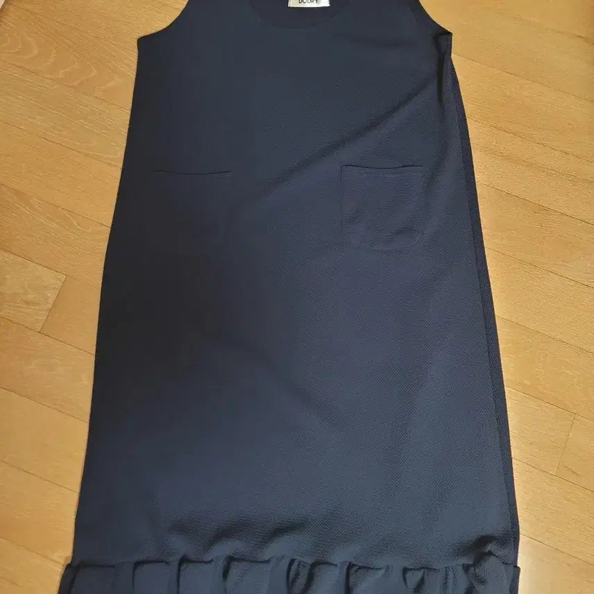 [BUNJANG] DODRY Navy Ruffle Sleeveless Dress / free DODRY 네이비 캉캉 민소매 원피스