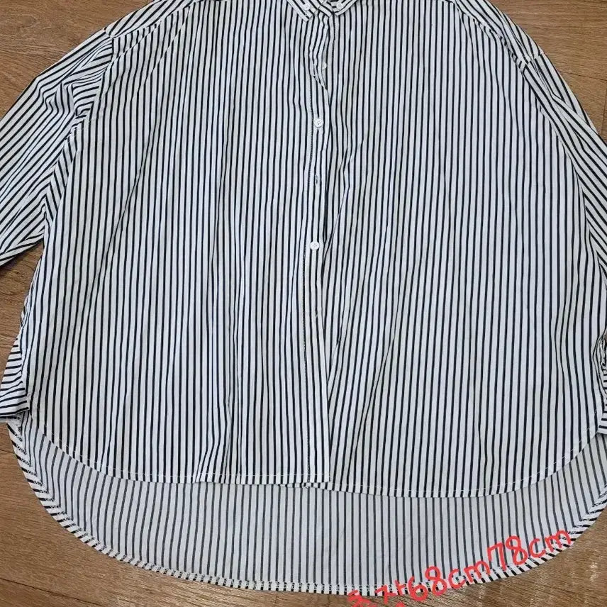 [BUNJANG] Striped Crop Shirt / free 스트라이프 크롭 셔츠 블랙/화이트