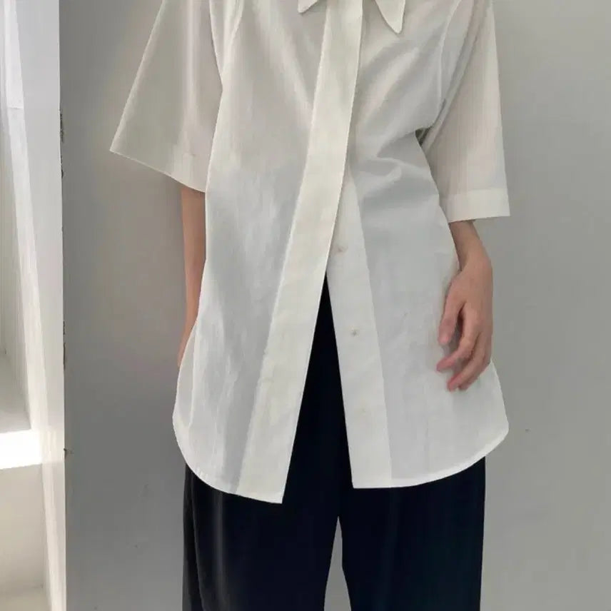 [BUNJANG] Mienne White Short-Sleeve Shirt / 미엔느 화이트 반팔셔츠
