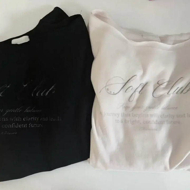 [SOLD OUT] 클리시어 소프트 클럽 맨투맨 블랙+핑크