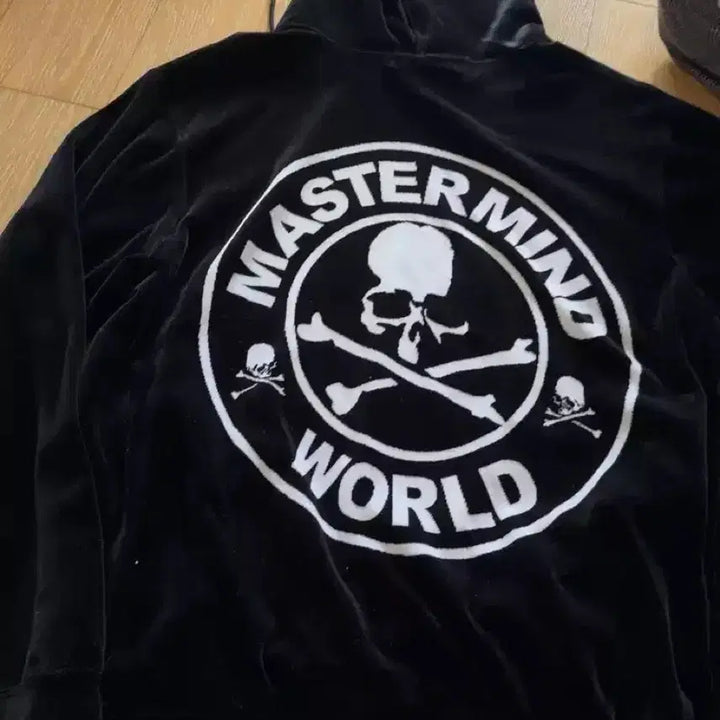 [BUNJANG] Mastermind World Hoodie M Size / 정품 마스터마인드 월드 후드티셔츠 M사이즈