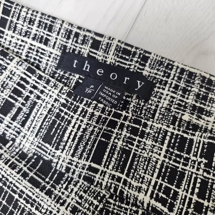 [BUNJANG] Theory Check Pattern Pants / 띠어리(theory)
