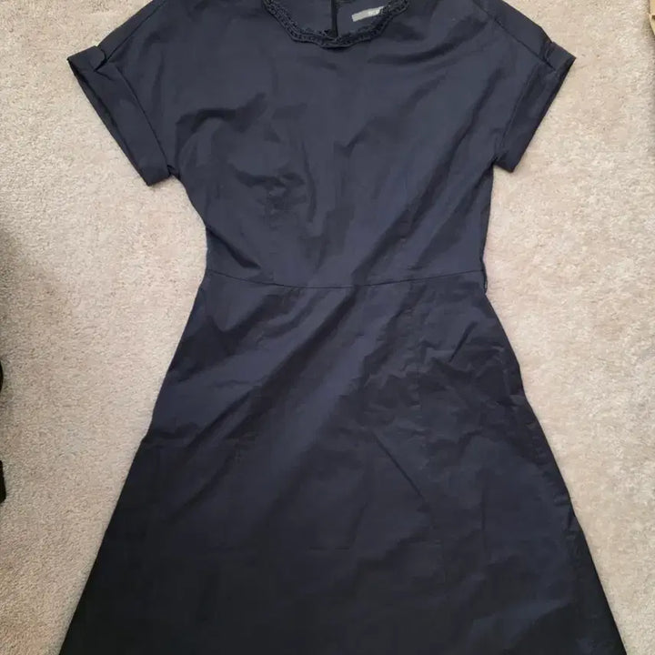 [BUNJANG] BCBG A-Line Midi Dress / BCBG 비씨비지 A라인 스판 원피스