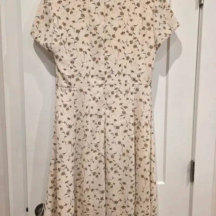 [SOLD OUT] BCBG 비씨비지 플라워 원피스