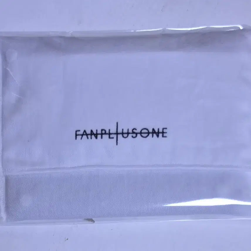 [BUNJANG] G-Dragon Fanmeeting Goods Card Wallet (Sealed) / G-dragon 팸미팅 궂즈 카드지갑 미개봉 새상품