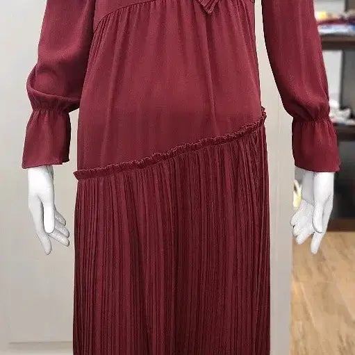 [BUNJANG] BonnyPay Red Asymmetrical Pleated Long Dress / 보니페이 레드 언발 플리츠 원피스