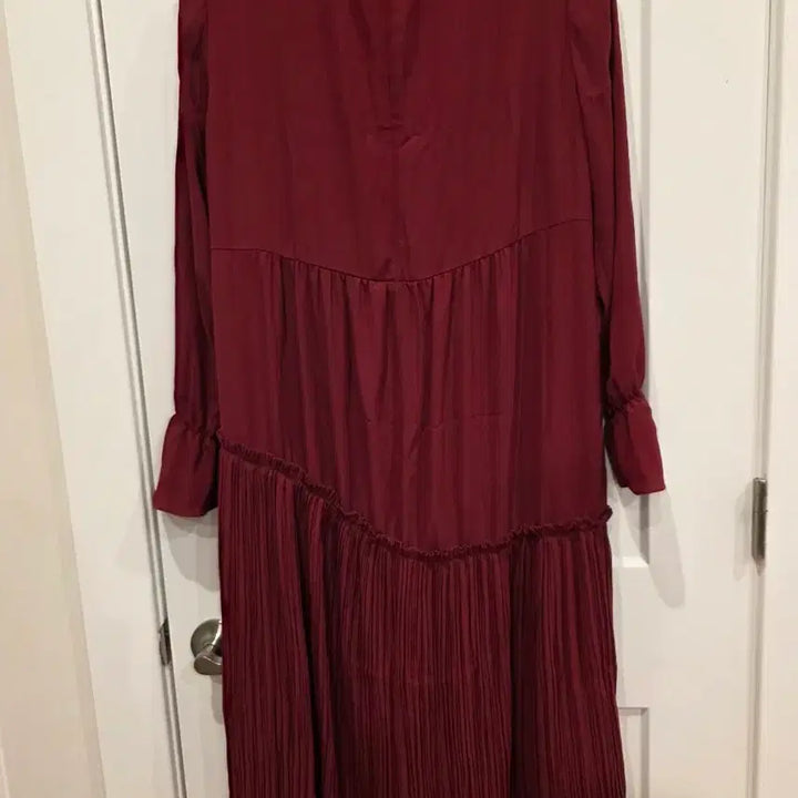 [BUNJANG] BonnyPay Red Asymmetrical Pleated Long Dress / 보니페이 레드 언발 플리츠 원피스