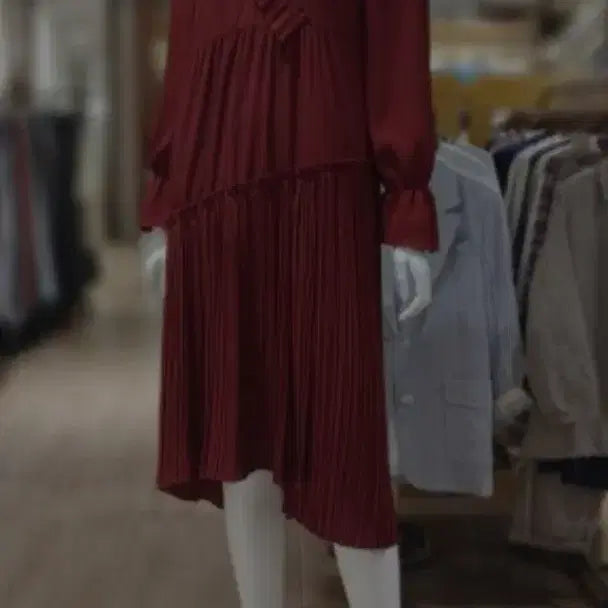 [BUNJANG] BonnyPay Red Asymmetrical Pleated Long Dress / 보니페이 레드 언발 플리츠 원피스