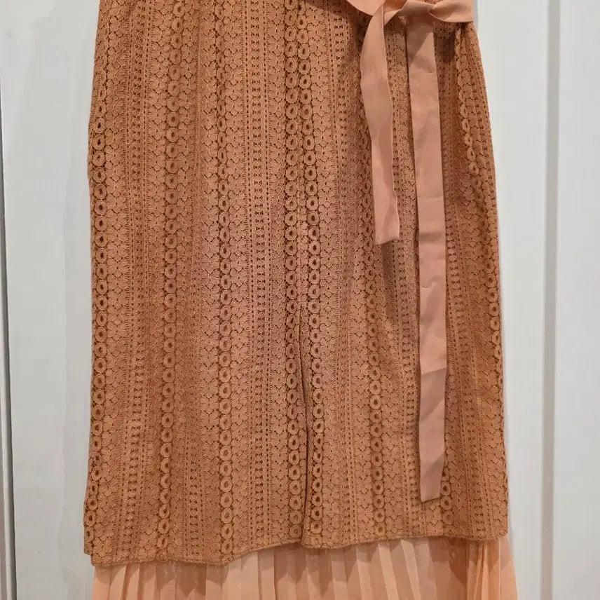 [BUNJANG] Bonifay Lace Pleated Skirt Coral Orange / 보니페이 레이스 플리츠 스커트 코랄오렌지