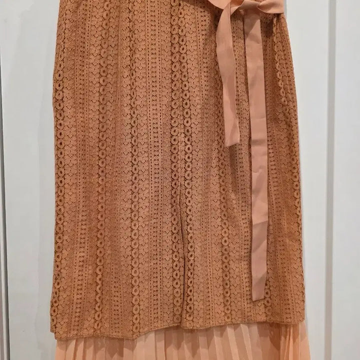 [BUNJANG] Bonifay Lace Pleated Skirt Coral Orange / 보니페이 레이스 플리츠 스커트 코랄오렌지