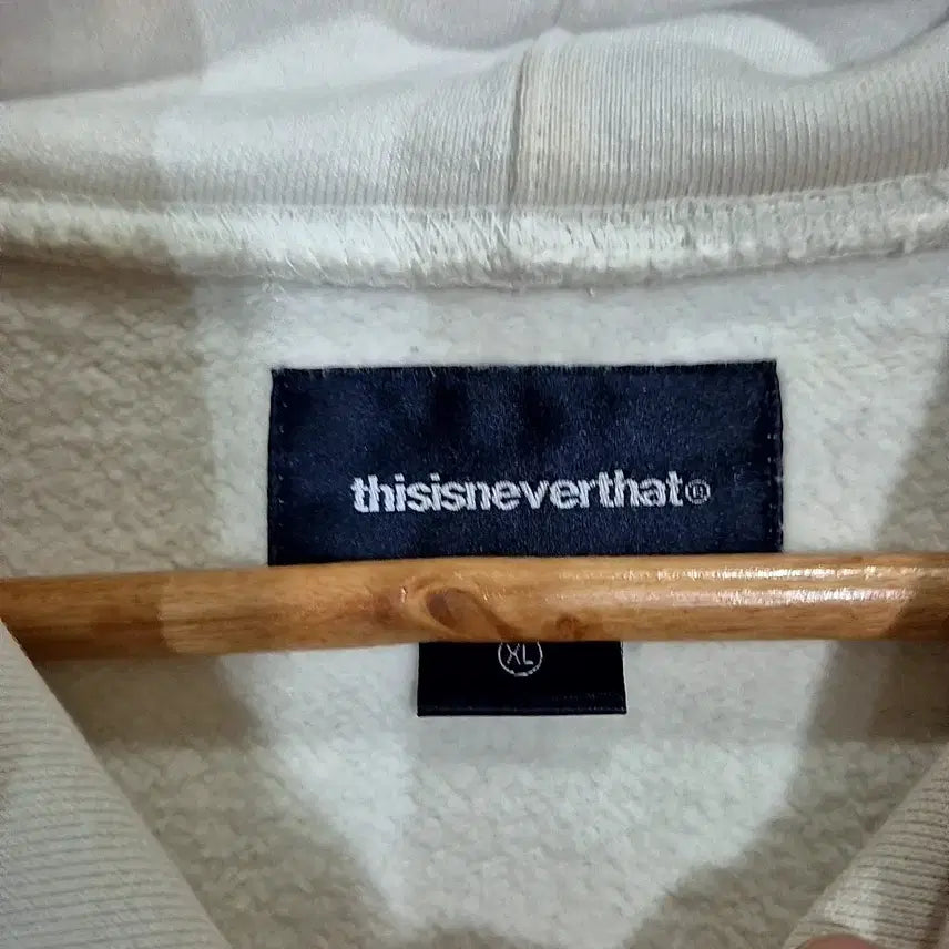 [BUNJANG] Thisisneverthat Lettering Hoodie XL / [XL]디스이즈네버댓 레터링 후드티(만원샵)