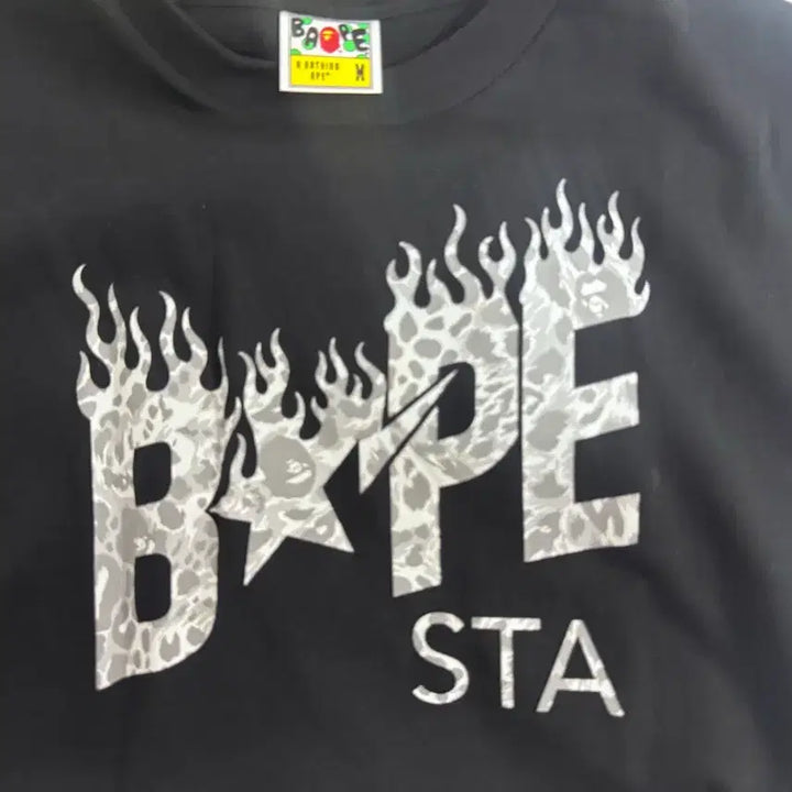 [BUNJANG] BAPE Leopard Print Short Sleeve T-Shirt Black M / 베이프 레오파드 반팔 블랙 M
