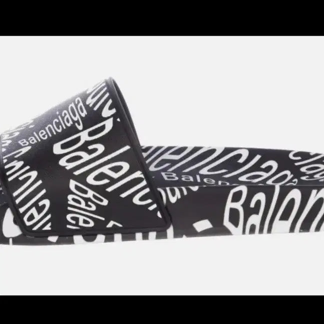 [SOLD OUT] 발렌시아가 여성 슬리퍼 블랙