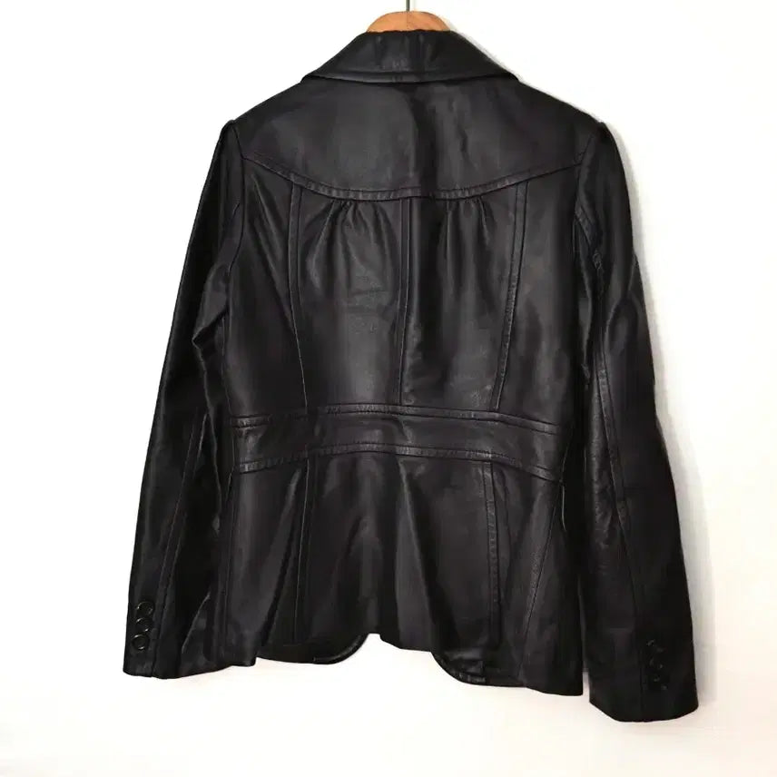 [SOLD OUT] TOUT 블랙 리얼 양가죽 여성 자켓 .새제품!