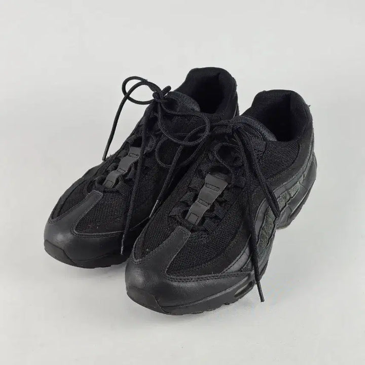 [BUNJANG] Nike Air Max 95 Essential Black Game Royal Sneakers / 나이키 에어맥스 95 에센셜 블랙 게임 로얄 275.ㄷ