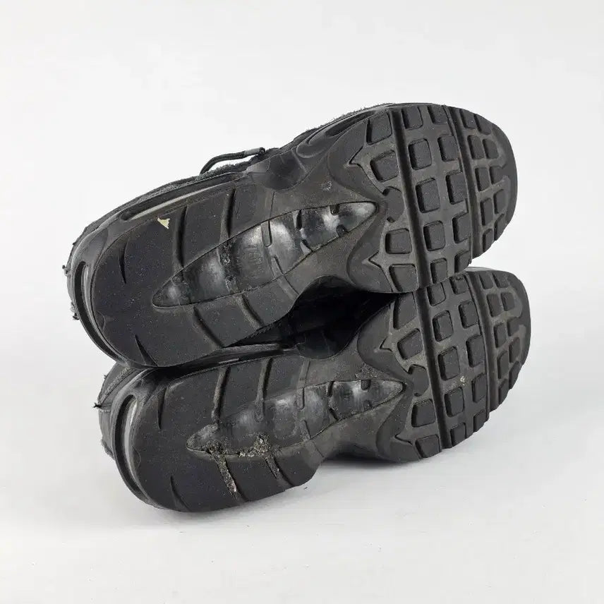 [BUNJANG] Nike Air Max 95 Essential Black Game Royal Sneakers / 나이키 에어맥스 95 에센셜 블랙 게임 로얄 275.ㄷ