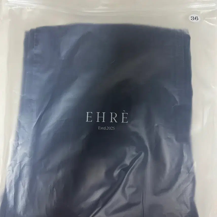 [SOLD OUT] 에레 ehre CLINT CURVED DENIM