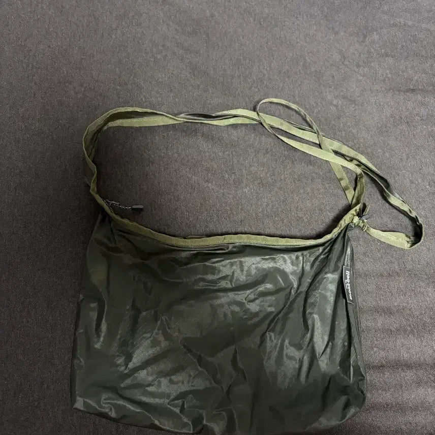 [BUNJANG] Montbell UL Mono Shoulder Bag M Dark Olive / 몽벨 UL 모노 숄더백 M 다크 올리브(카키)