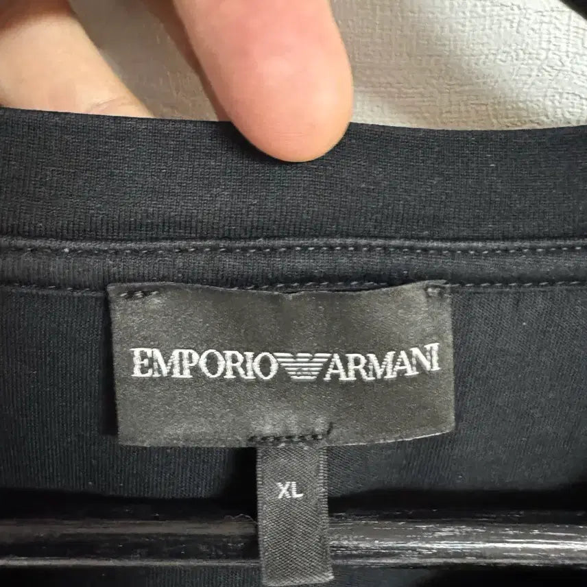 [BUNJANG] Emporio Armani Black Logo T-shirt / (상태좋아요) 엠포리오 아르마니 블랙 로고 티셔츠(XL,105-110)