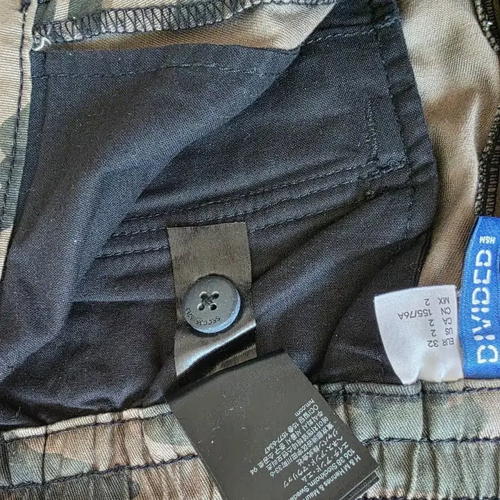 [SOLD OUT] H&amp;M  카모플라쥬 패턴 카고 팬츠예요(춘하용)35