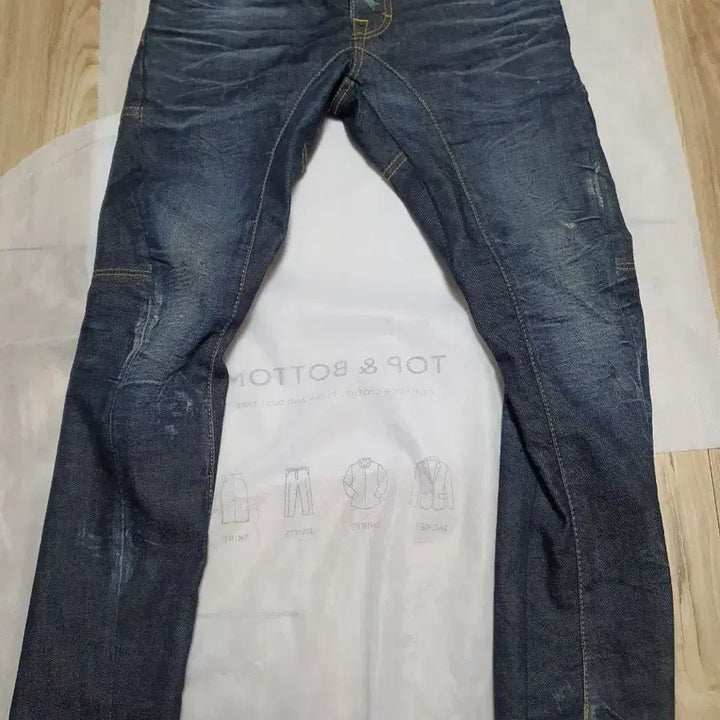 [BUNJANG] Dsquared2 D2 Embroidered Slim Biker Jeans Size 44 / 정품 디스퀘어드2 D2자수진 슬림바이커 44