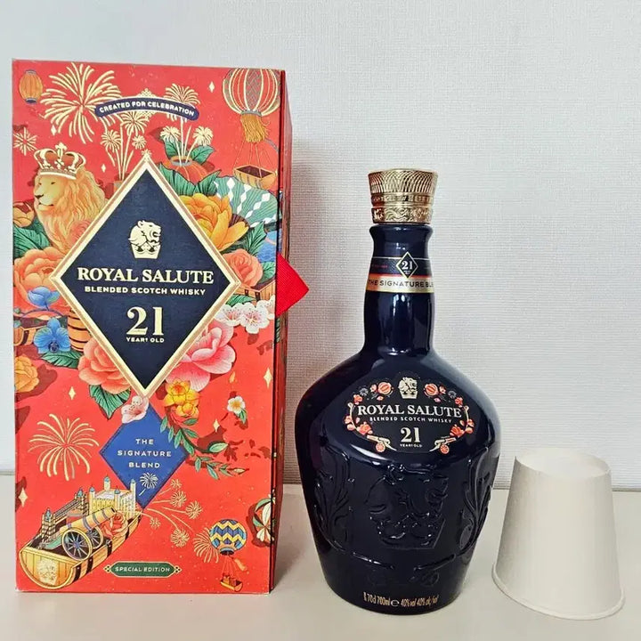 [BUNJANG] Royal Salute 21 Year Old Lunar New Year Edition Limited Edition Empty Bottle / 로얄살루트 21년 설 에디션 한정판 양주 위스키 공병 빈병 술병