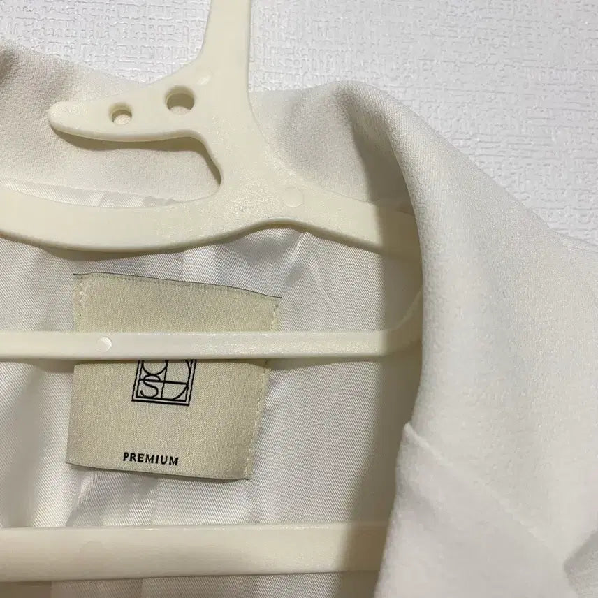 [BUNJANG] ODS Black Label Louvre Jacket - White / 오디에스 블랙라벨 루브르 자켓 화이트
