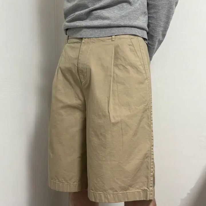 [SOLD OUT] [세탁완료] 무신사 스탠다드 베이지 반바지 32