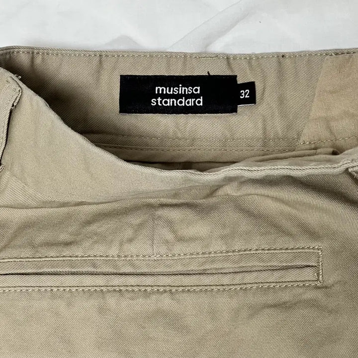 [SOLD OUT] [세탁완료] 무신사 스탠다드 베이지 반바지 32
