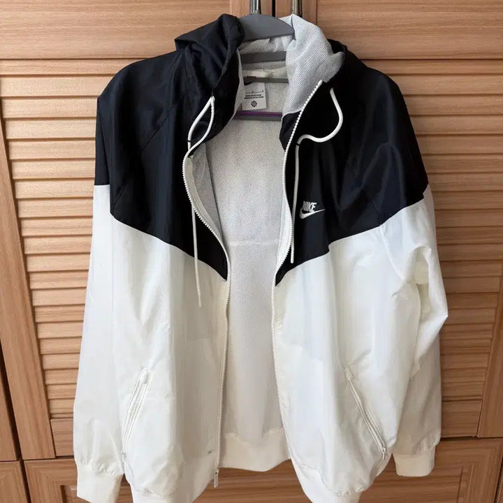 [SOLD OUT] 나이키 윈드러너 자켓