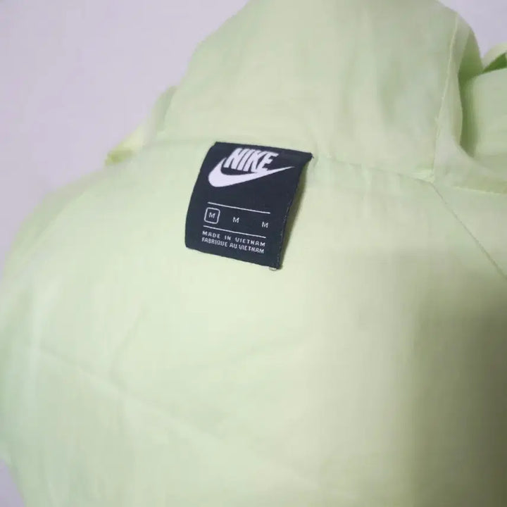 [SOLD OUT] 나이키 에어 우븐 후드 자켓 형광/블랙