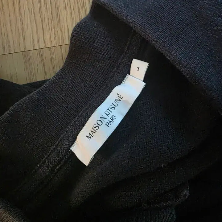 [SOLD OUT] 메종키츠네 폭스  블랙 반팔